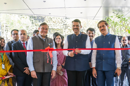 Dharavi Experience Centre will build trust among area residents: CM Fadnavis Dharavi Experience Centre will build trust among area residents: CM Fadnavis