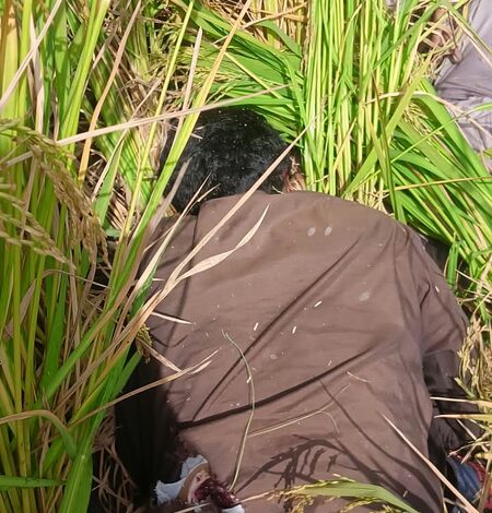 BSF thwarts infiltration bid at Punjab border, shoots two Pakistani intruders dead (Lead) BSF thwarts infiltration bid at Punjab border, shoots two Pakistani intruders dead (Lead)