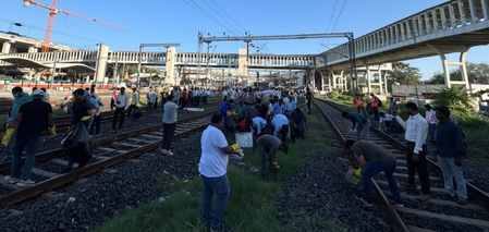 Gujarat: Ahmedabad railway division cleans around 3,000 km of tracks