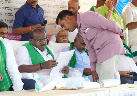 NICE project: Kumaraswamy accuses Shivakumar of deal with Hyderabad businessman