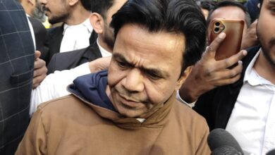 Nazma Shaikh clarifies Rajpal Yadav was not shooed away at Mushtaq Khan’s burial