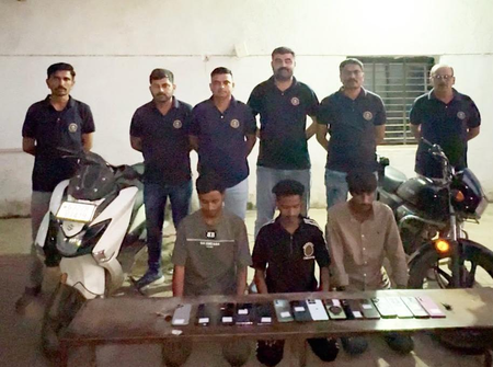 Snatch, shop and flee: Gujarat gang used stolen phones to make online purchases Snatch, shop and flee: Gujarat gang used stolen phones to make online purchases