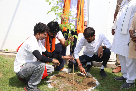 BJYM’s ‘Seva Sankalp Yatra’ enters Madhya Pradesh after 18 days of seva BJYM’s ‘Seva Sankalp Yatra’ enters Madhya Pradesh after 18 days of seva