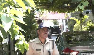 Reward announced for absconding caretaker in retired IAS officer’s murder in Bhopal Reward announced for absconding caretaker in retired IAS officer’s murder in Bhopal