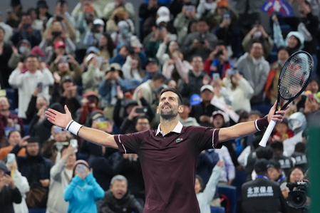 China Open: Djokovic fights back to beat Zverev and reach semifinals China Open: Djokovic fights back to beat Zverev and reach semifinals