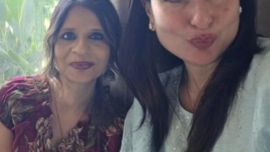 Saba Pataudi shares Kareena Kapoor flaunting ‘bindi’ look at Soha Ali Khan’s birthday, calls her ‘the pro’ Saba Pataudi shares Kareena Kapoor flaunting ‘bindi’ look at Soha Ali Khan’s birthday, calls her ‘the pro’