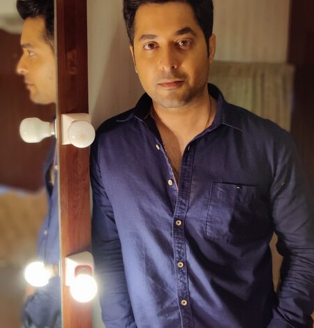 Nikhil Angrish reveals what it was like working with Mrunal Thakur and Vijay Raaz Nikhil Angrish reveals what it was like working with Mrunal Thakur and Vijay Raaz