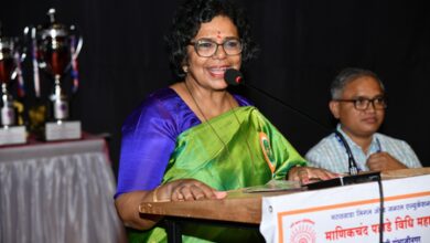 Mumbai: NCW chief Vijaya Rahatkar holds POSH workshop, reviews security with top cop
