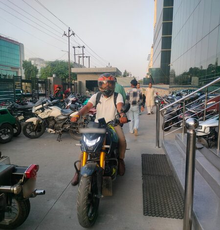 2-wheelers key mode of travel to fixed workplaces; Rs 785 per worker average monthly spend: NSO survey 2-wheelers key mode of travel to fixed workplaces; Rs 785 per worker average monthly spend: NSO survey