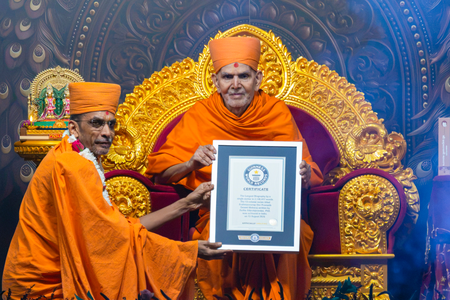 BAPS’s landmark biography of Pramukh Swami Maharaj sets Guinness World Record