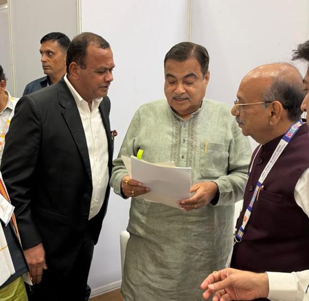 Telangana urges Centre to approve key infrastructure projects Telangana urges Centre to approve key infrastructure projects