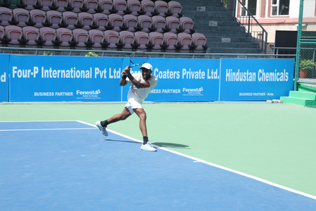Fenesta Open: Top seeds Manish Sureshkumar, Vaidehee Chaudhari kick off campaigns with straight-sets wins