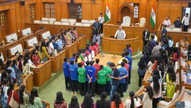 Delhi Speaker asks Kamla Nehru College students to actively participate in democracy