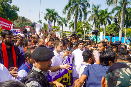 ‘We will keep fighting, throw these thieves out’: Kharge as INDIA bloc protests against ECI