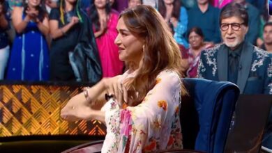 Amitabh Bachchan calls Madhuri Dixit ‘incredible’ post her performance on ‘Kaahe Ched Mohe’ from ‘Devdas’