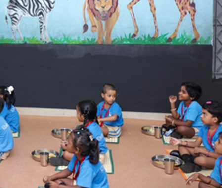 Students protest over dead rat in mid-day meal at West Champaran school