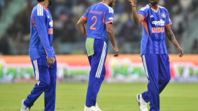 ‘I would have gone with Arshdeep or Mayank’: Gavaskar questions India’s 18th-over call ‘I would have gone with Arshdeep or Mayank’: Gavaskar questions India’s 18th-over call
