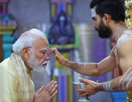 May grace of Vighnaharta bring welfare to all: PM Modi offers prayers at Delhi’s Vinayak Mandir May grace of Vighnaharta bring welfare to all: PM Modi offers prayers at Delhi’s Vinayak Mandir