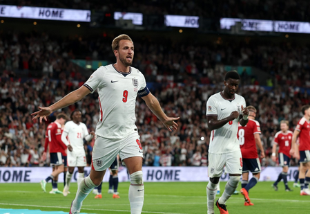 Nations League: Kane stars with brace as England ease past Czechia