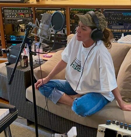Shania Twain revisits ‘pretty wild’ life story as she records audiobook Shania Twain revisits ‘pretty wild’ life story as she records audiobook