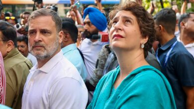 Rahul Gandhi, Priyanka released after hours in detention following Opposition protest (Lead) Rahul Gandhi, Priyanka released after hours in detention following Opposition protest (Lead)