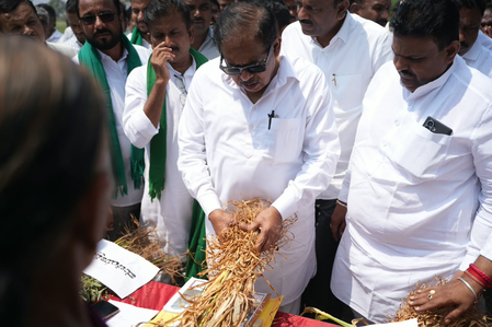 Drought in Karnataka becoming severe; Rs 2,500 each given to 50 lakh farmers as first relief instalment, says Dy CM Parameshwara Drought in Karnataka becoming severe; Rs 2,500 each given to 50 lakh farmers as first relief instalment, says Dy CM Parameshwara
