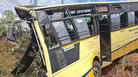 TN: Bus conductor killed, over 20 injured in Tirunelveli road accident TN: Bus conductor killed, over 20 injured in Tirunelveli road accident