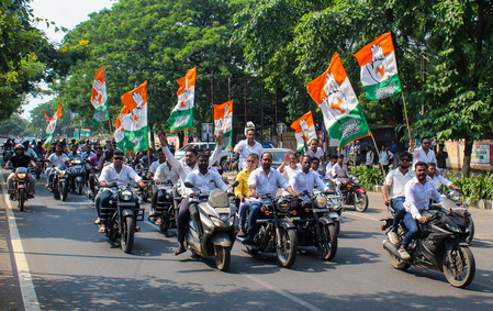 Odisha: INDIA bloc protests against alleged police excesses in Delhi, seeks CEC’s removal Odisha: INDIA bloc protests against alleged police excesses in Delhi, seeks CEC’s removal