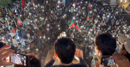 Pakistan: Lawyers express support for PTI’s march, demands Pakistan: Lawyers express support for PTI’s march, demands