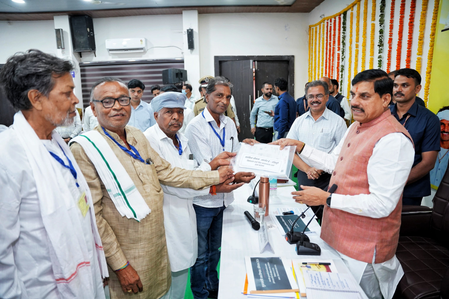 Patwaris assure cooperation on SVAMITVA registration work: MP CM Patwaris assure cooperation on SVAMITVA registration work: MP CM