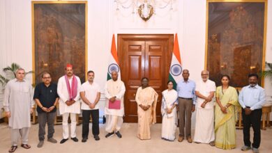 Opposition urges President to sack CEC, suspend SIR and restore ‘13.30 crore deleted’ voters (Lead) Opposition urges President to sack CEC, suspend SIR and restore ‘13.30 crore deleted’ voters (Lead)