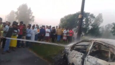 UP: Driver burnt to death as moving car catches fire in Barabanki