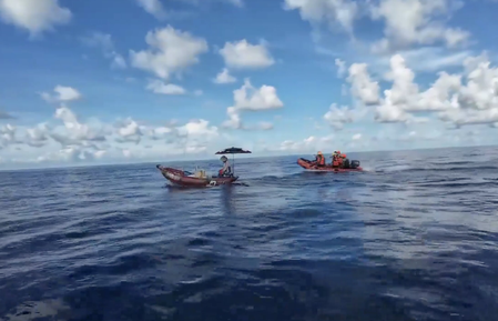 Philippines condemns intrusion by Chinese militia vessel, 22 sampans into Kota Island waters Philippines condemns intrusion by Chinese militia vessel, 22 sampans into Kota Island waters
