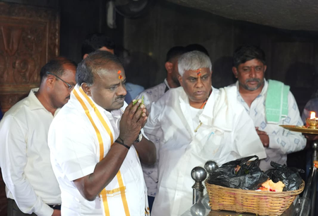 Sting operation row: Union Min Kumaraswamy questions CM Shivakumar, demands probe Sting operation row: Union Min Kumaraswamy questions CM Shivakumar, demands probe