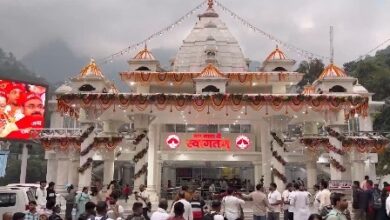 Devotees throng temples across country on first day of Shardiya Navratri Devotees throng temples across country on first day of Shardiya Navratri