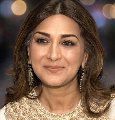 Sonali Bendre on hosting with Munawar Faruqui: ‘Sometimes I forget that I have to host’