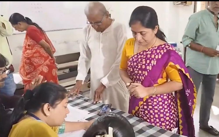 Gujarat local polls: Gandhinagar records 31.90 pc turnout after six hours of voting Gujarat local polls: Gandhinagar records 31.90 pc turnout after six hours of voting
