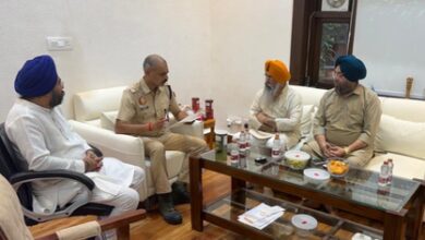 Delhi gurdwara body files complaint against AAP for ‘undermining sanctity’ of Bangla Sahib Delhi gurdwara body files complaint against AAP for ‘undermining sanctity’ of Bangla Sahib