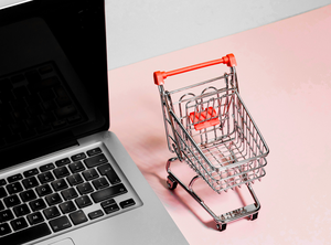 Festive e-commerce sales hit Rs 24,000 crore in first two days: Report Festive e-commerce sales hit Rs 24,000 crore in first two days: Report