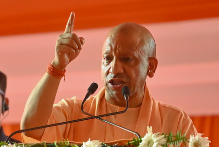 Samajwadi Party ignored teachers, offered prayers at graves of mafias: Yogi Adityanath