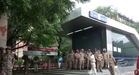 Delhi Metro shuts entry, exit at six stations till 4 pm ahead of INDIA bloc march Delhi Metro shuts entry, exit at six stations till 4 pm ahead of INDIA bloc march