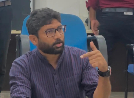 Gujarat: FIR against Cong MLA Jignesh Mevani over police station ruckus Gujarat: FIR against Cong MLA Jignesh Mevani over police station ruckus