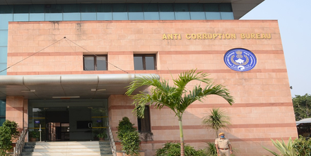 Raj ACB arrests court clerk, home guard driver for accepting Rs 40,000 bribe in Banswara Raj ACB arrests court clerk, home guard driver for accepting Rs 40,000 bribe in Banswara