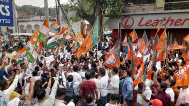 BJP, Congress workers clash in Jamshedpur, over 10 injured in stone-pelting BJP, Congress workers clash in Jamshedpur, over 10 injured in stone-pelting
