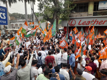 BJP, Congress workers clash in Jamshedpur, over 10 injured in stone-pelting