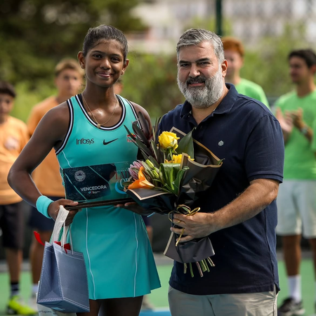 Maha CM Fadnavis lauds Maaya Rajeswaran on title double in Nigeria Maha CM Fadnavis lauds Maaya Rajeswaran on title double in Nigeria