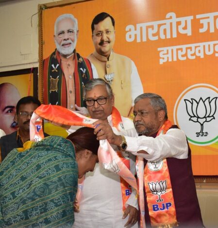 Leaders from various political parties join BJP in Jharkhand, LoP Marandi welcomes them