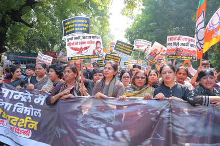 JNU ‘Marks for Sex’ scandal: BJP Mahila Morcha workers demand Manipur Congress MP’s expulsion JNU ‘Marks for Sex’ scandal: BJP Mahila Morcha workers demand Manipur Congress MP’s expulsion