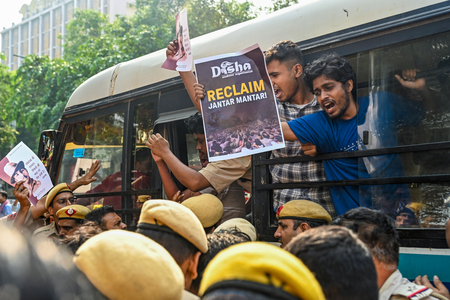Attack on democratic rights: INDIA Bloc leaders on detentions of anti-ECI protestors Attack on democratic rights: INDIA Bloc leaders on detentions of anti-ECI protestors