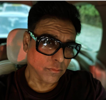 Ram Kapoor shares picture with sharp jawline, fans don’t want him to go too extreme Ram Kapoor shares picture with sharp jawline, fans don’t want him to go too extreme